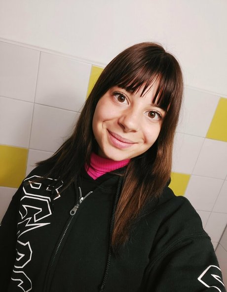 lussynew Profile image