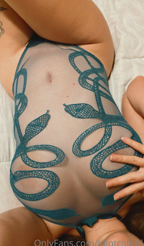 idiotcatgirl onlyfans nude leak