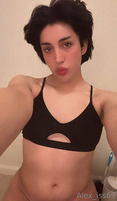 alex iss69 only fans naked