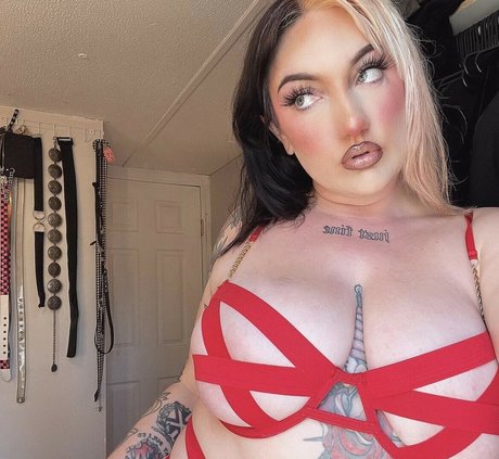 mahryaaaa onlyfans star