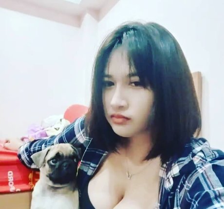 Warunee Thanyaphu onlyfans model images
