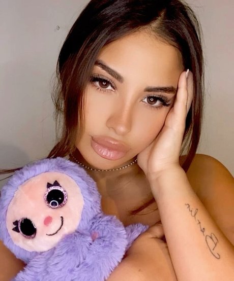 Helia Soltani onlyfans sex leak