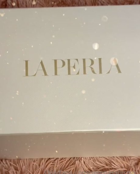 serenasahirnyc onlyfans leaked pics