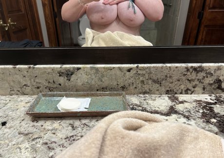 perfect tits onlyfans beautiful xxx photo