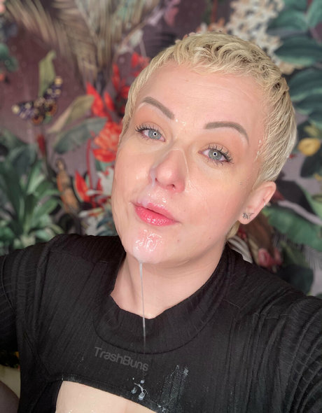 trashbuns onlyfans sexy