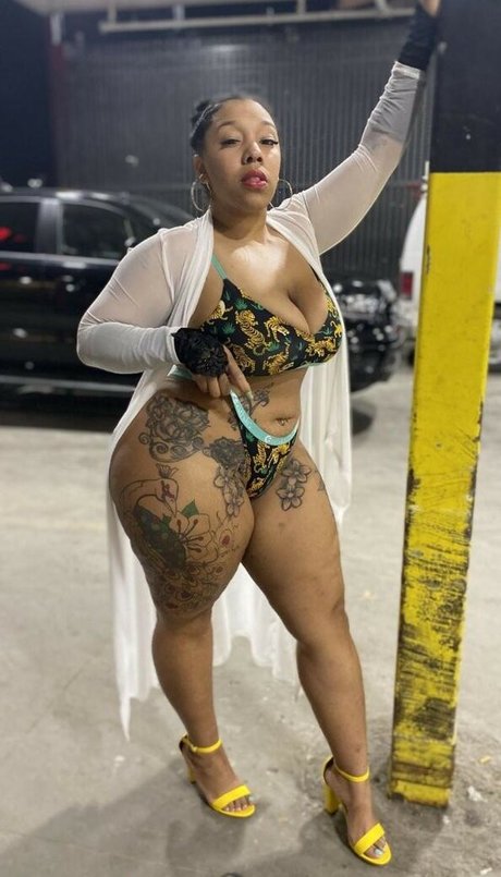 twounique87 onlyfans pics