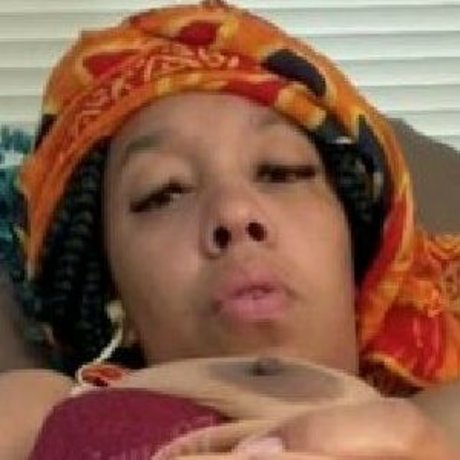 twounique87 onlyfans naked pics