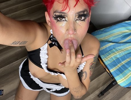 poisonouscunt xx onlyfans model images