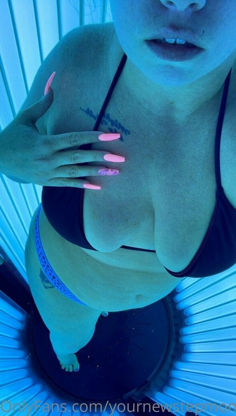 yournewstepmomxfree onlyfans model images