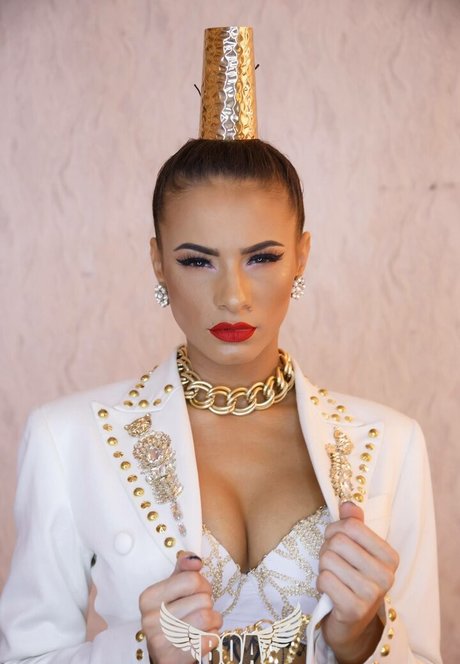 AndreeaNicoletaDinu nudes only fans