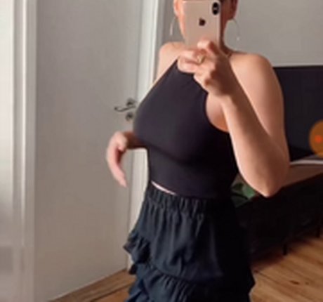 Lamiya Slimani onlyfans leak naked