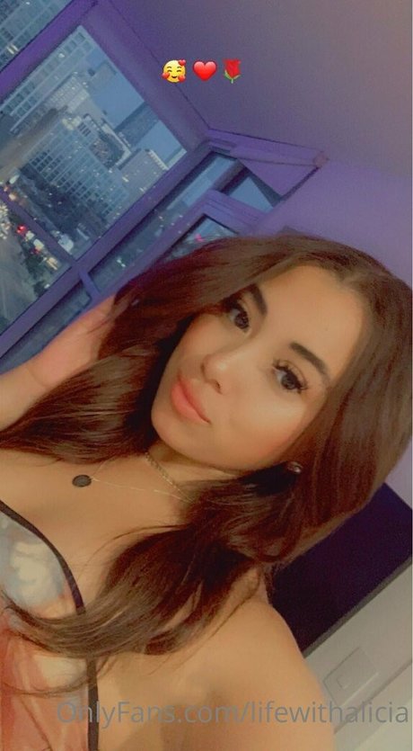 lifewithalicia onlyfans pics