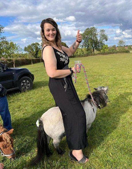 amazonbeth 6foot6 nudes onlyfans leak