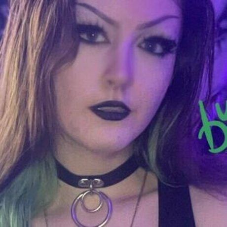 notbunnybrat onlyfans model