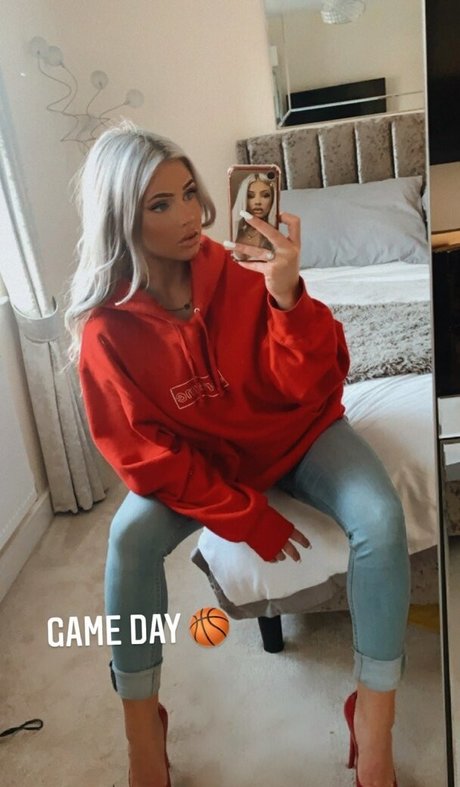 Caitrhx nude porn onlyfans