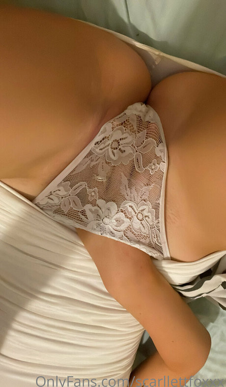 scarllettfoxxx  shot