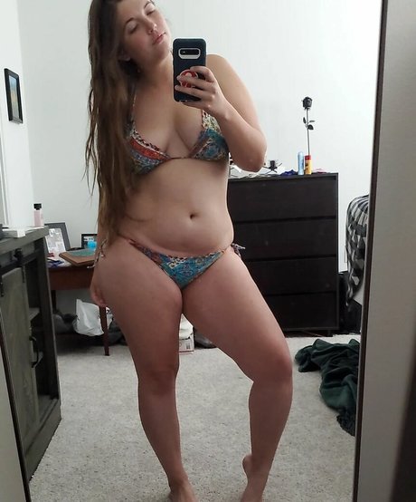 Lisa ASMR onlyfans fotos