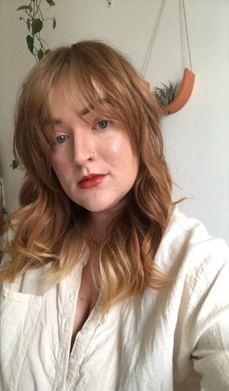 Cayley M Profile image