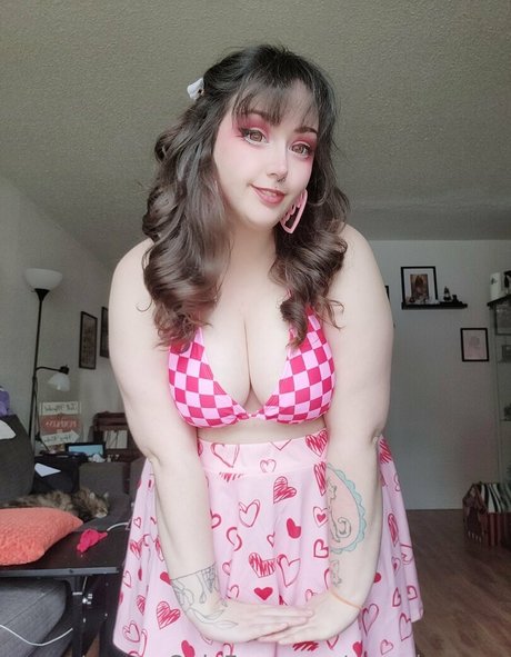 Strawbunnny only fans pictures