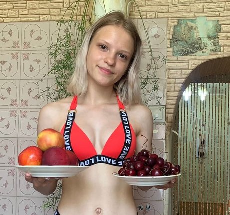 Dasha Ozornica onlyfans pics