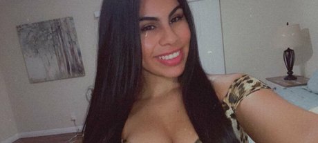 alexisbtelles onlyfans leaked tits