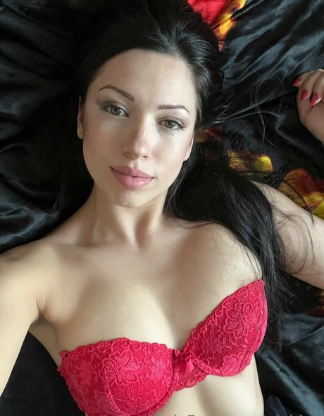 chloehoey onlyfans photos