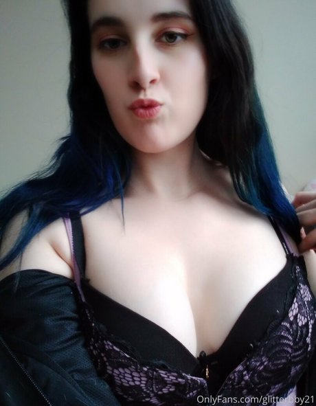 glitterbby21 onlyfans leaked photos