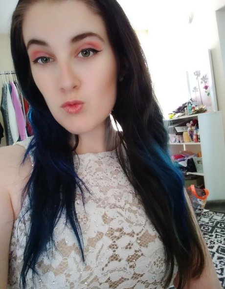 glitterbby21 onlyfans naked leaked