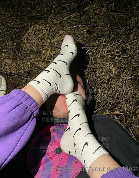 YoungGoddess onlyfans nudes