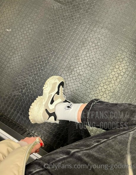 YoungGoddess onlyfans leaks sex