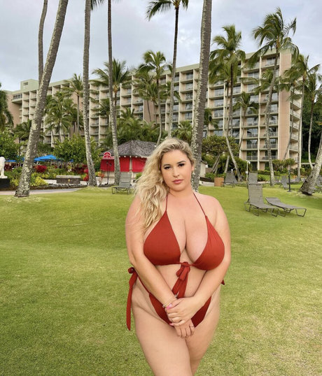 british blonde onlyfans top pics