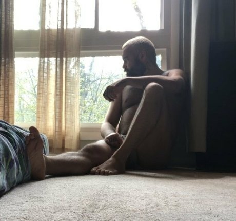 ebony live onlyfans sexy nudes depiction