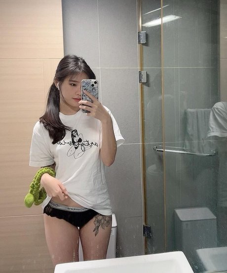 sira gravia Profile image