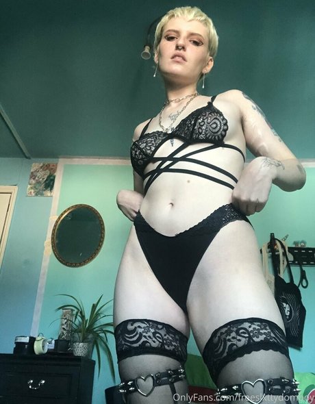 freeslxttydomboy nude on onlyfans