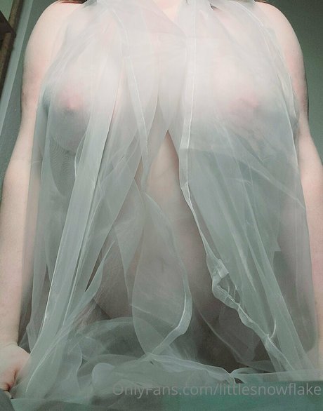 littlesnowflake onlyfans post