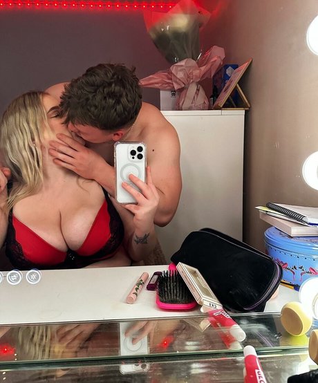 Emily Gillick onlyfans.