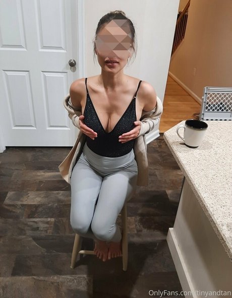 tinyandtan onlyfans post