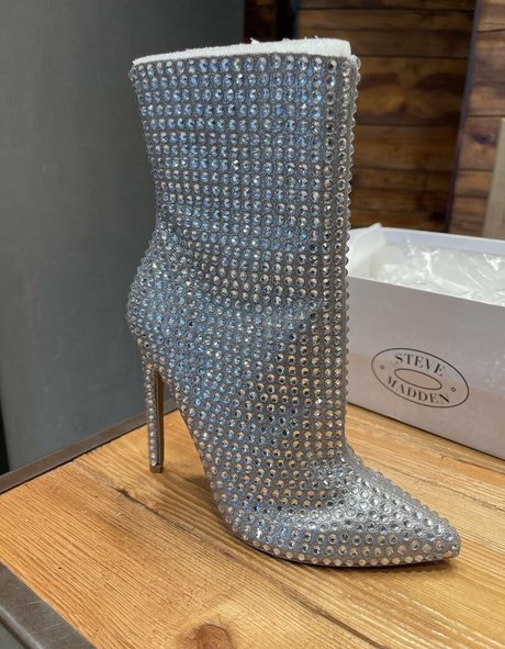 huge natural tits onlyfans sexy nudes exposure