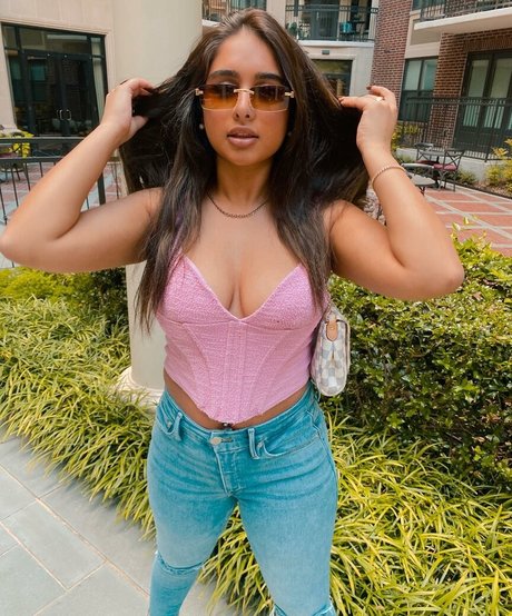 therealmeghnaa nude onlyfans