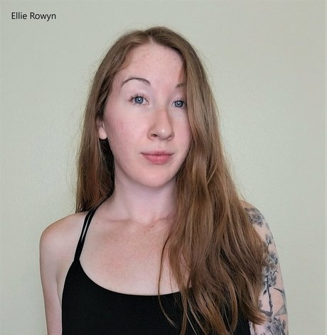 ellierowynfans onlyfans content