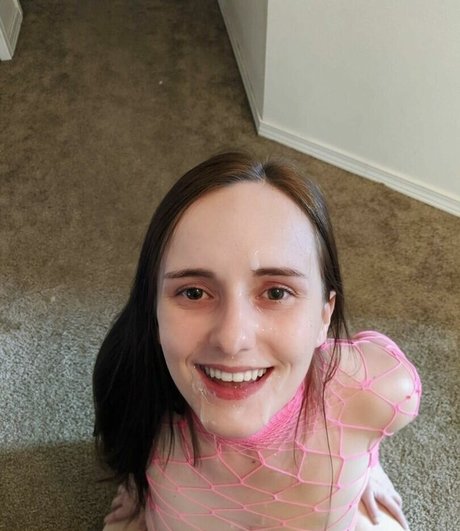 Kayla Davis onlyfans leaks.