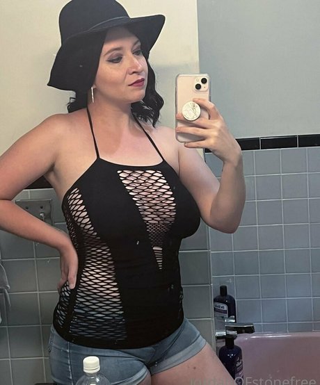 jordanofstonefree onlyfans model images