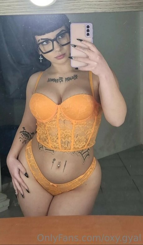 oxy gyal onlyfans striptease