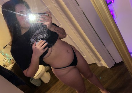 rrissarae onlyfans explicit content