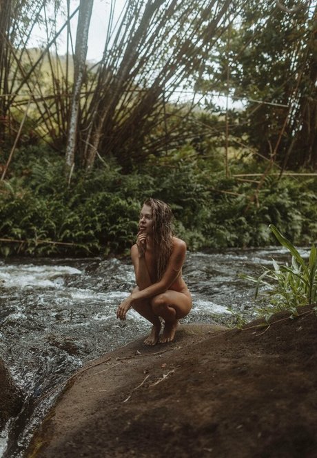 freyaannerayy leaked naked onlyfans