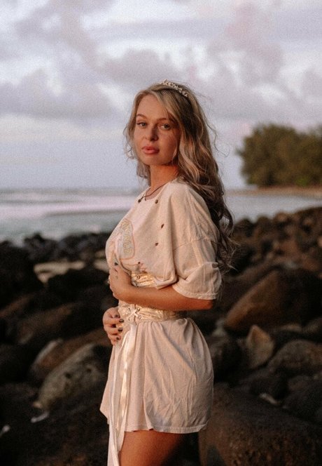 freyaannerayy only fans nude