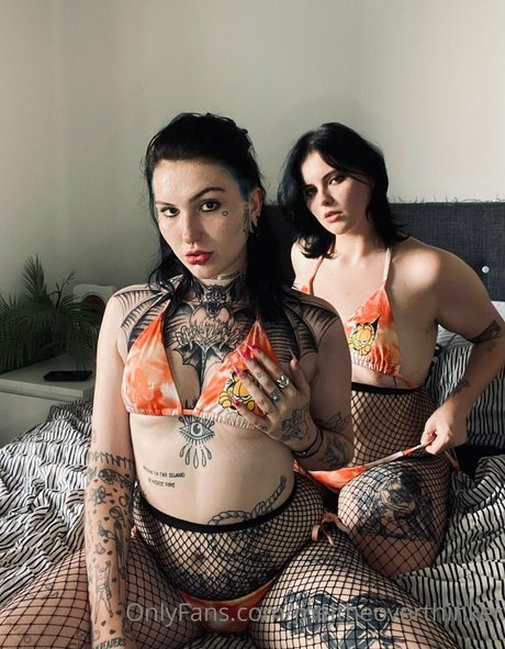 meltheoverthinker  portrait