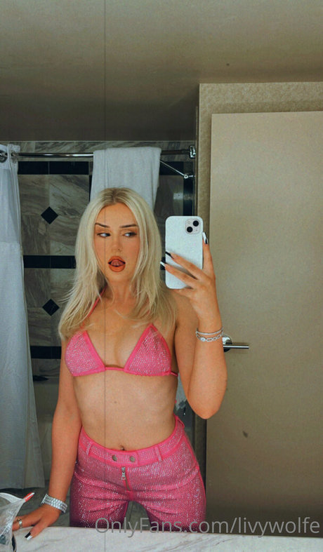 livywolfe naked only fans