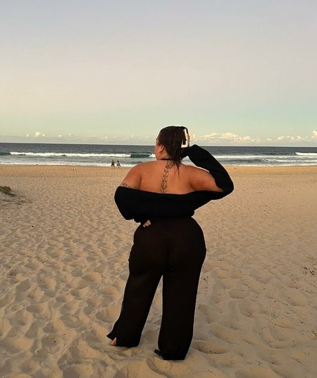 Antonia Waerea Adams onlyfans for free