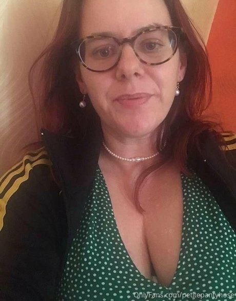 petitepantyhose onlyfans nude